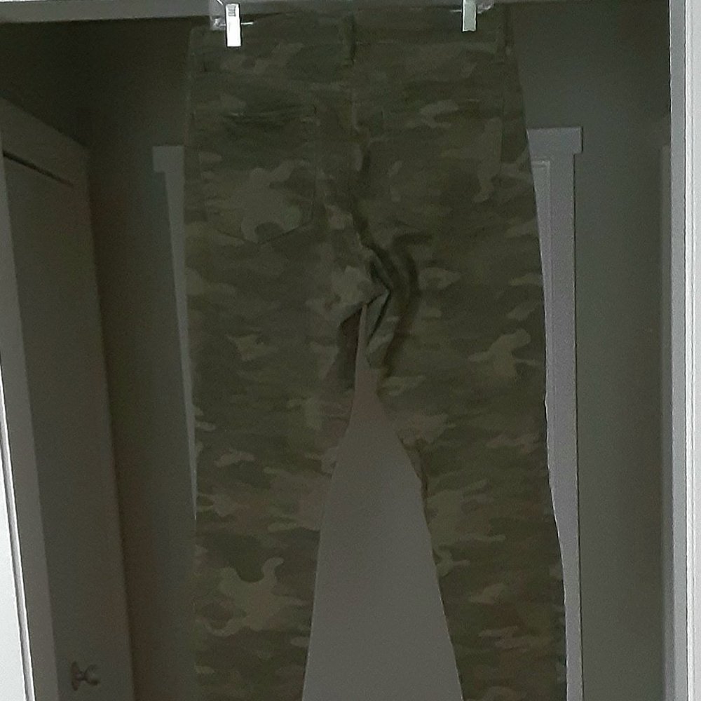 GAP Cammo - Picture 2 of 3